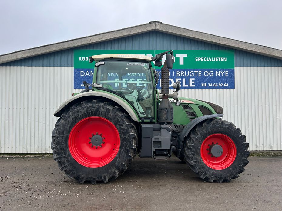 Fendt 724 Vario SCR Profi Plus - Traktorer - Traktorer 4 wd - 4
