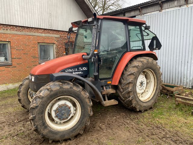 New Holland TL100