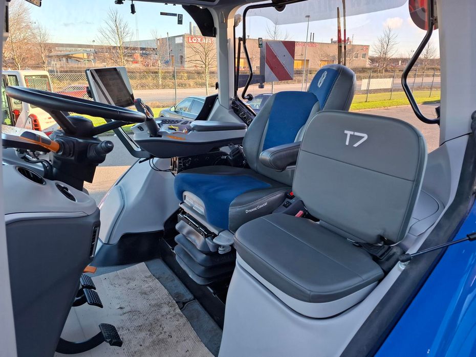 New Holland T7.270 Autocommand New Generation - Traktorer - Traktorer 4 wd - 11