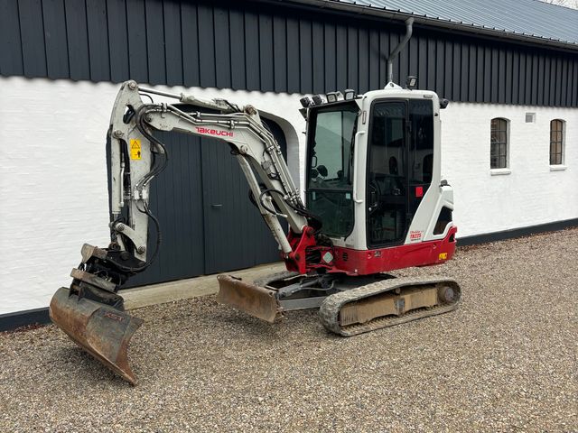 Takeuchi TB225