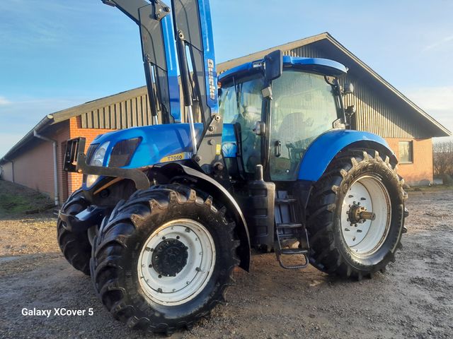 New Holland T7060 Power Shift med ÅLØ Q 76 frontlæsser