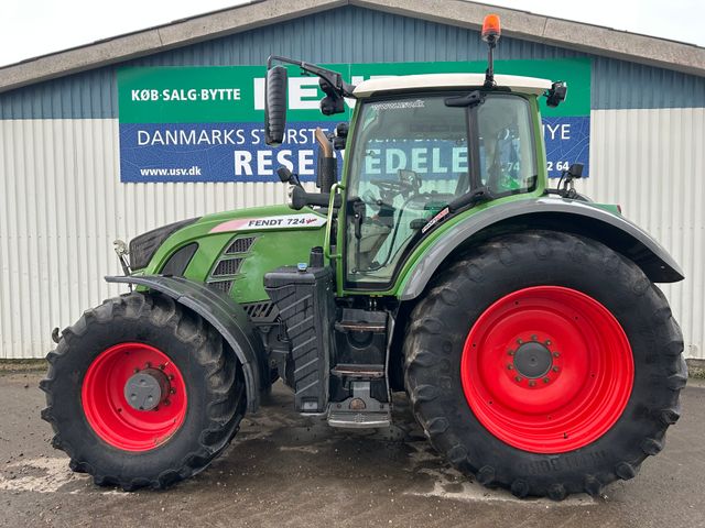 Fendt 724 Vario S4 Profi Plus