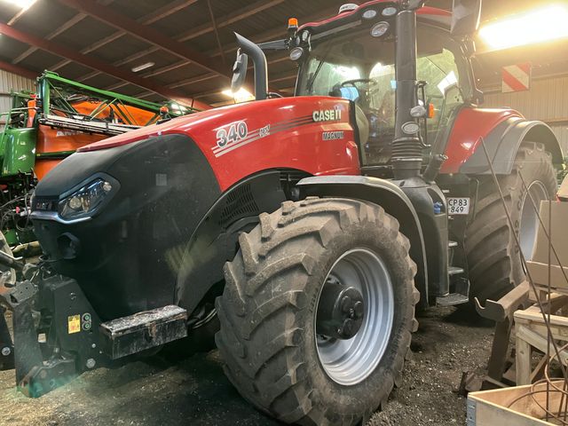 Case IH Magnum 340 CVXDrive AFS Connect