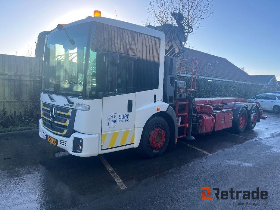 Mercedes-Benz ECONIC 2630 med HIAB 192 E-4 kran og SAWO Wirehejs. - Lastbiler - Kranvogn - 1