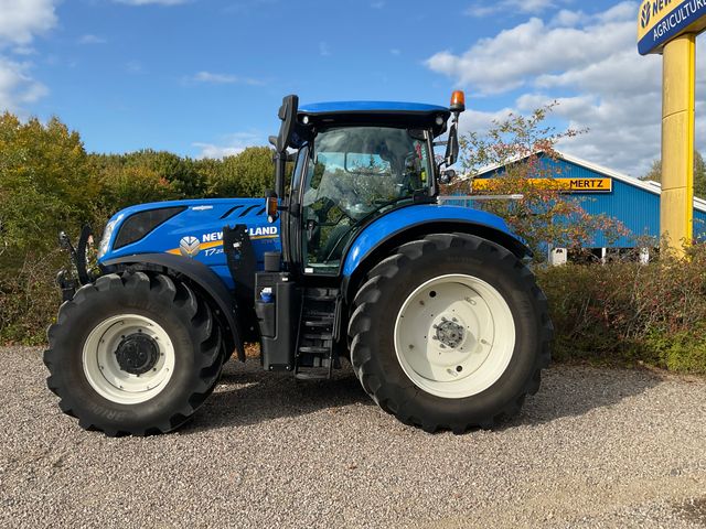 New Holland T7.225 AC STAGE V