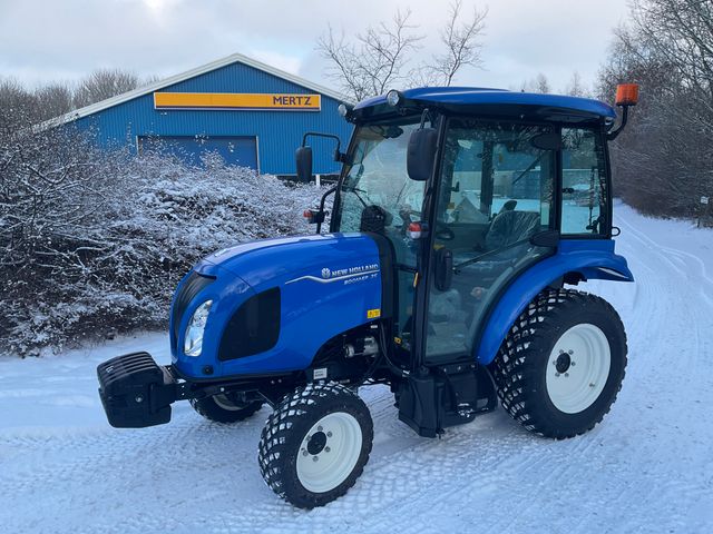 New Holland BOOMER 35 CAB ST5