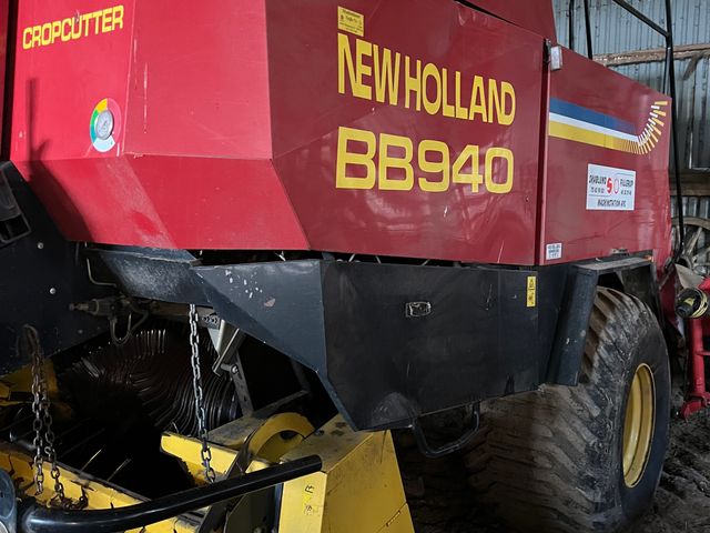 New Holland BB940R