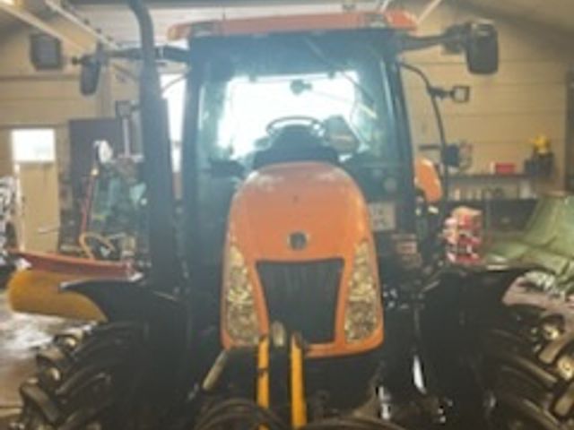 New Holland T 6040 Elite