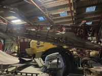 Hardi Commander 4200 med luft. Sprøjten er synes i 2025. - Sprøjter - Trailersprøjter - 2