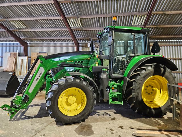 John Deere 6130M