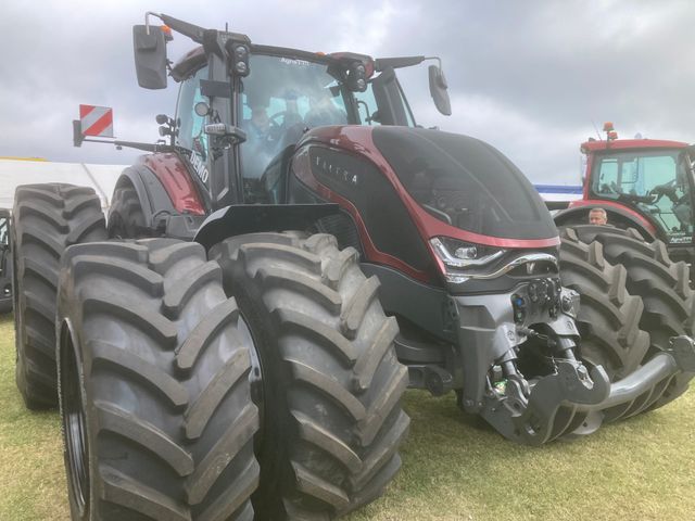 Valtra S416