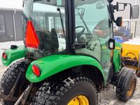John Deere 3720 eHydro - Traktorer - Kompakt traktorer - 24
