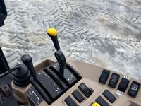 John Deere 3720 eHydro - Traktorer - Kompakt traktorer - 19