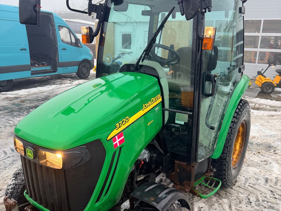 John Deere 3720 eHydro - Traktorer - Kompakt traktorer - 13