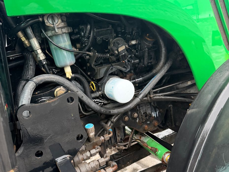 John Deere 3720 eHydro - Traktorer - Kompakt traktorer - 8