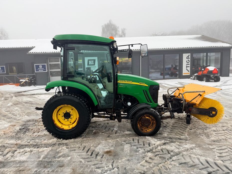 John Deere 3720 eHydro - Traktorer - Kompakt traktorer - 7