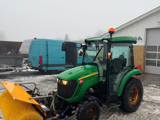John Deere 3720 eHydro
