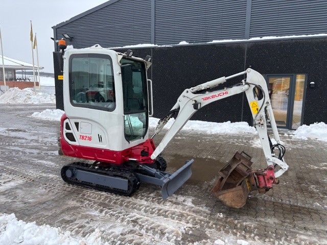 Takeuchi TB216