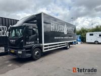 Iveco Eurocargo med rampe - Lastbiler - Fast kasse - 1