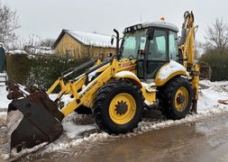 New Holland LB 115 B