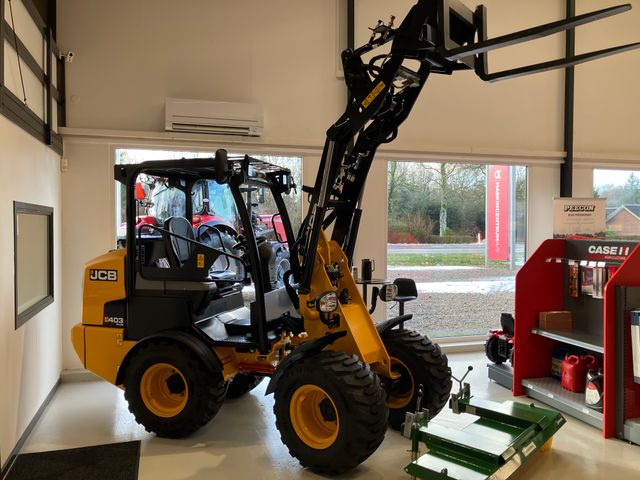 JCB 403 Plus Agri