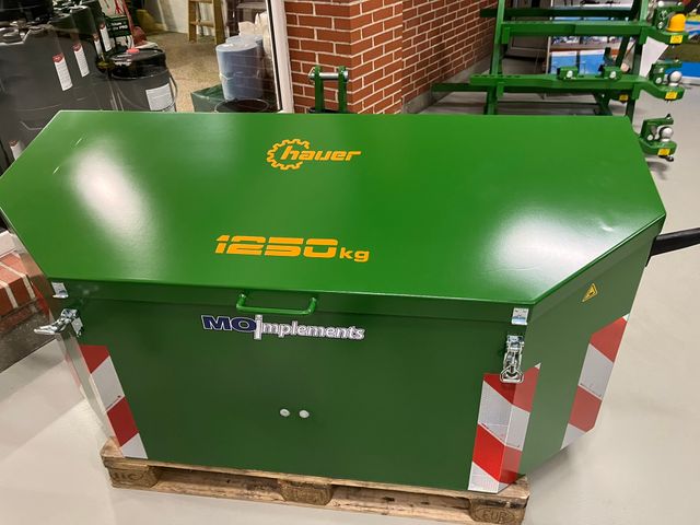 Hauer 1250 kg frontvægt med opbevaring