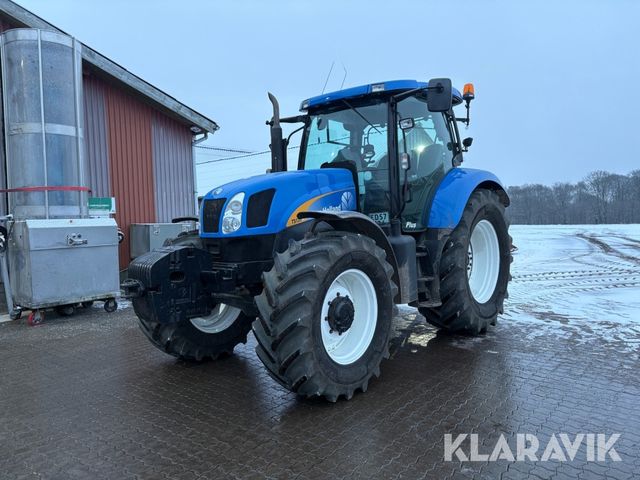 New Holland TS135A