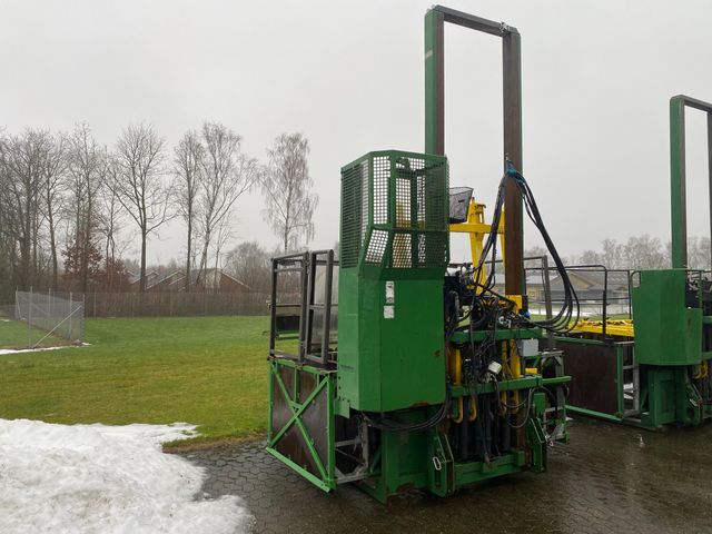 CompacTree Pakkemaskine med bagmonteret elevator
