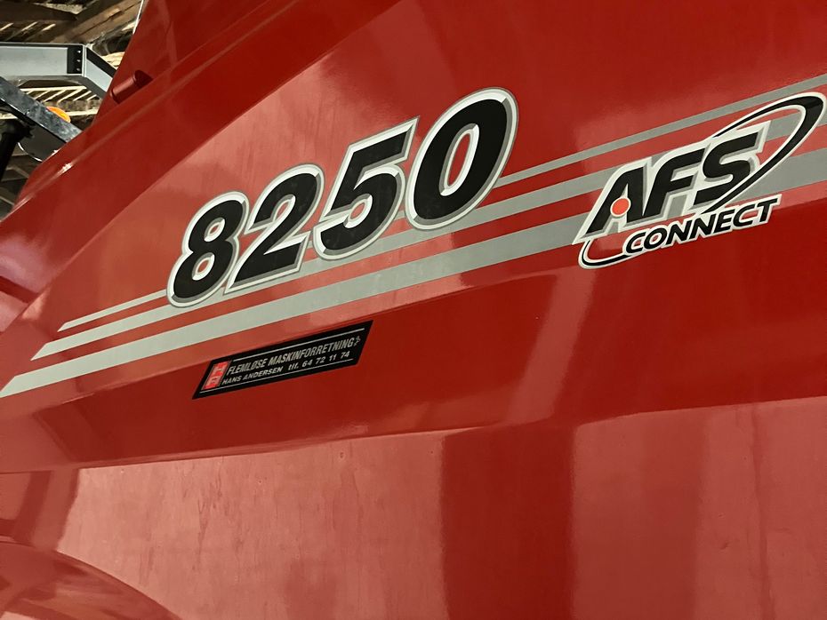 Case IH Axial Flow Case IH Axial - Flow 8250 4WD - Høstmaskiner - Mejetærskere - 2