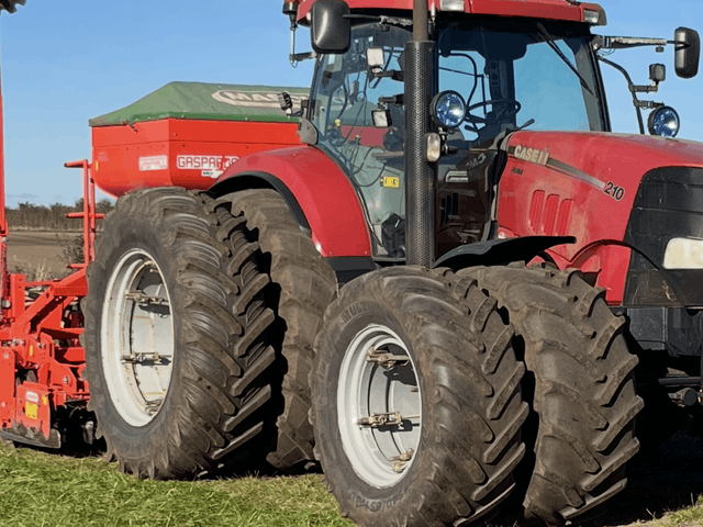 Case IH Puma 210