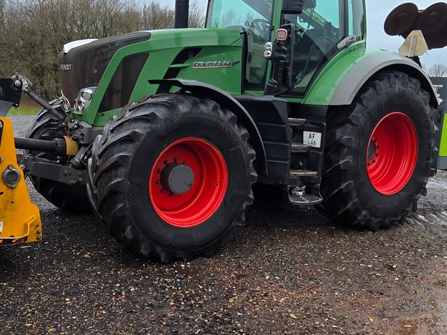 Fendt 826