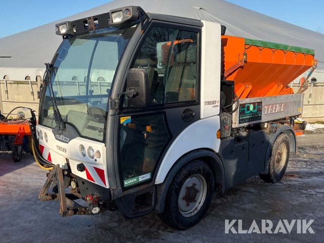 Tremo Carrier WMU2X5 med sneplov, kost og saltspreder