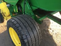 John Deere 590 m/Snitter og Net-binding - Pressere - Rundballe - 4