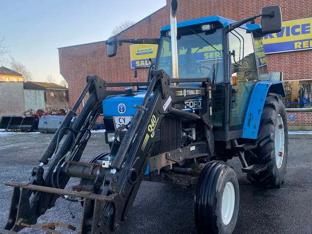 New Holland 5640
