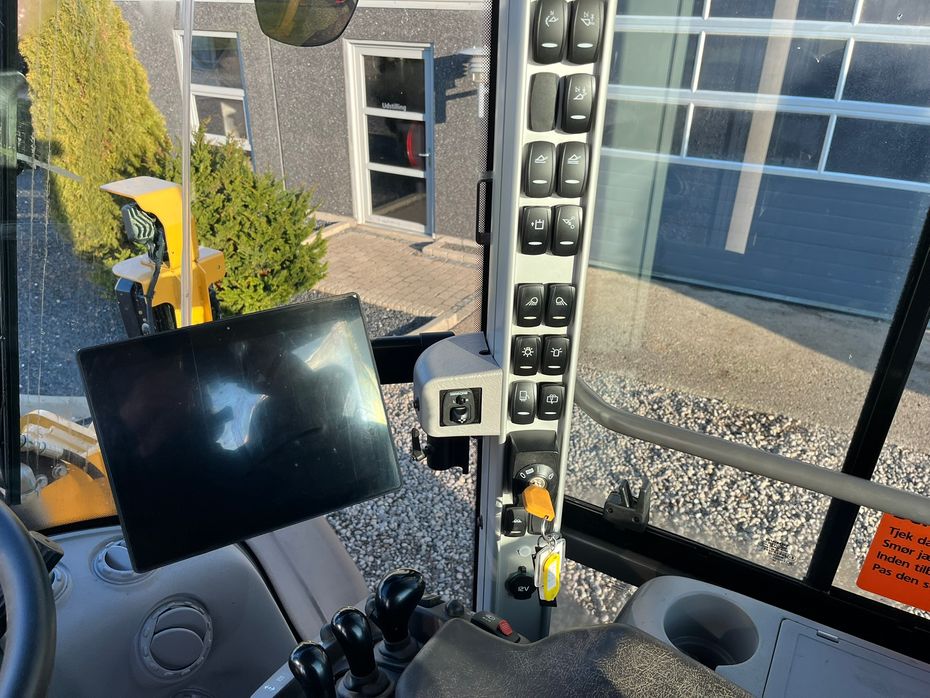 Volvo L 70 H H2, BEMÆRK MED GARANTI FRA VOLVO FREM TIL DEN 18.6.2026. AGRICULTURE DK-maskine, Co-Pilot & med 750mm Michelin MEGA X BIB hjul. - Læssemaskiner - Gummihjulslæssere - 9