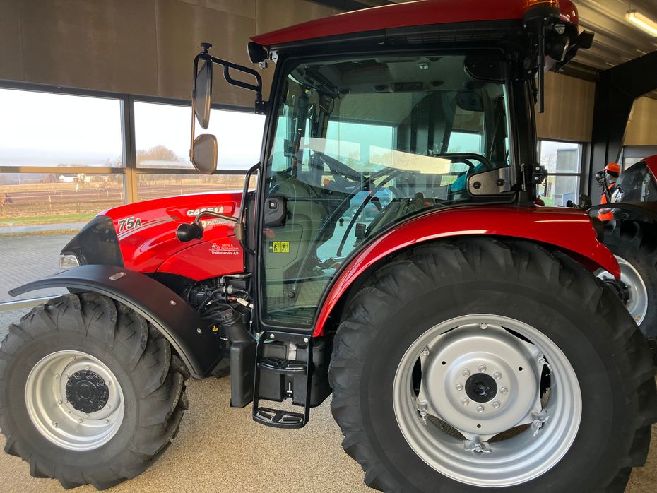 Case IH Farmall 75 A - Traktorer - Traktorer 4 wd - 1