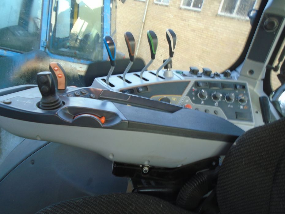 Valtra T-234 Kun kørt 1130 Timer - Traktorer - Traktorer 4 wd - 7