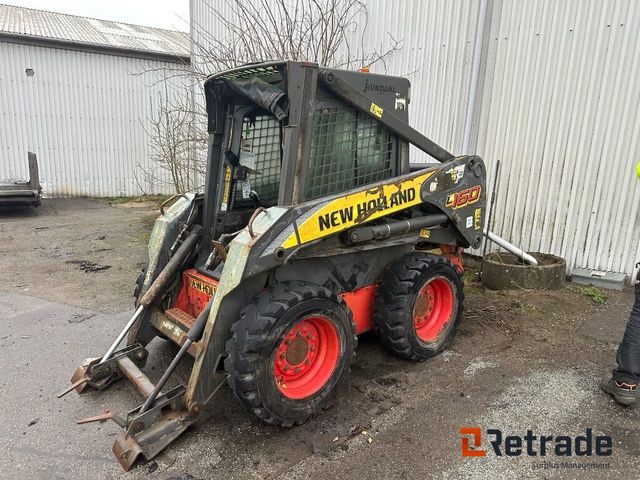 New Holland L160