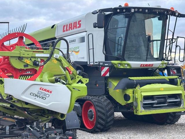 CLAAS Lexion 8900TT