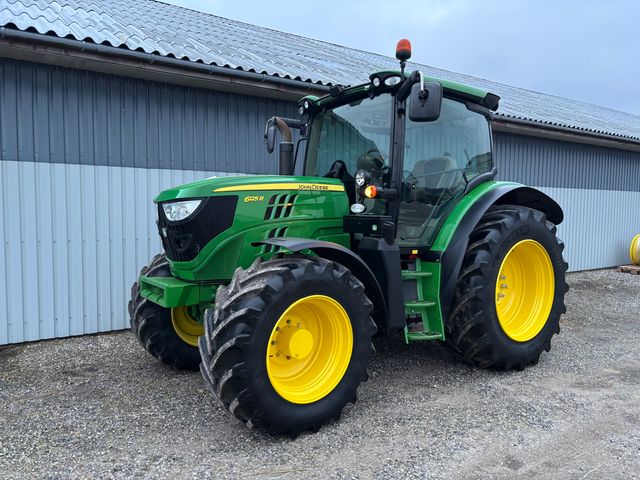 John Deere 6125R