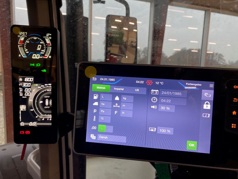 Massey Ferguson 8S-305 Dyna VT Exclusive - Traktorer - Traktorer 4 wd - 12