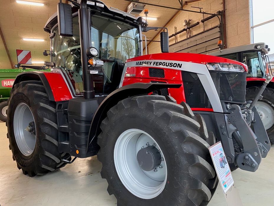 Massey Ferguson 8S-305 Dyna VT Exclusive - Traktorer - Traktorer 4 wd - 1