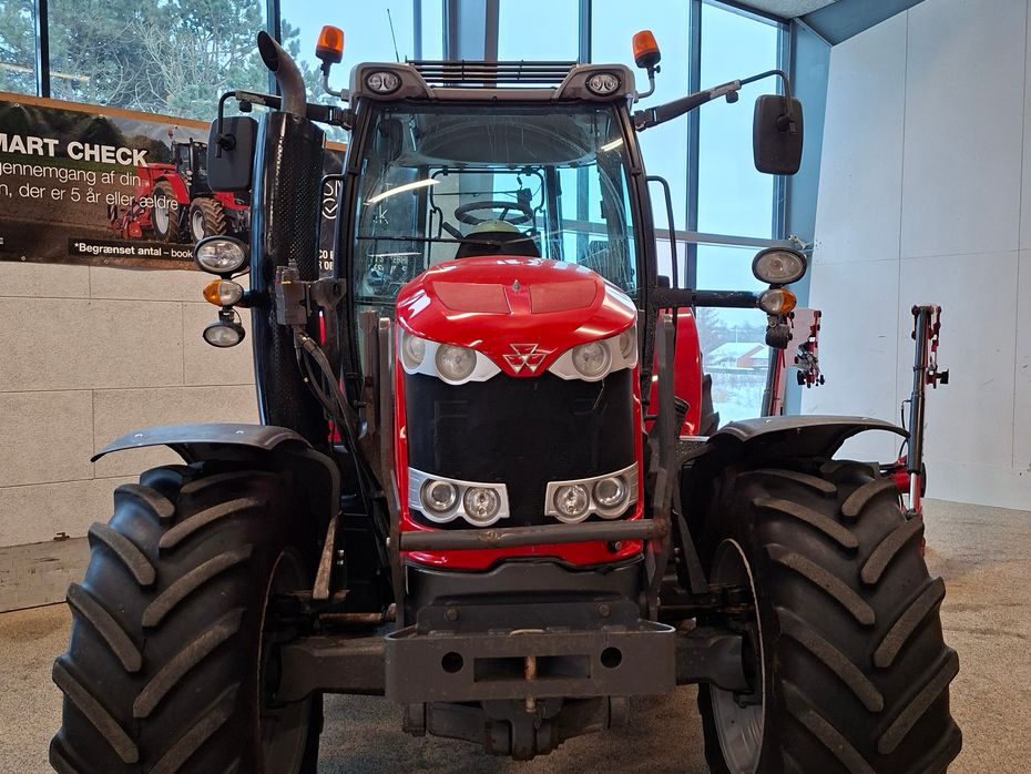 Massey Ferguson 6615 Essential - Traktorer - Traktorer 4 wd - 2