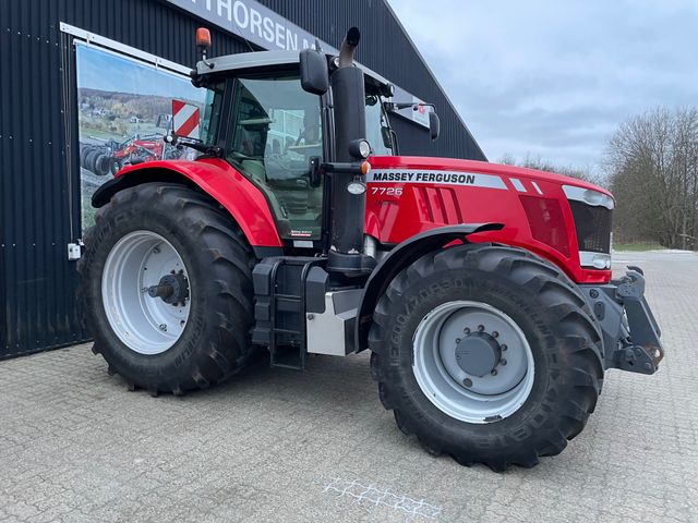 Massey Ferguson 7726