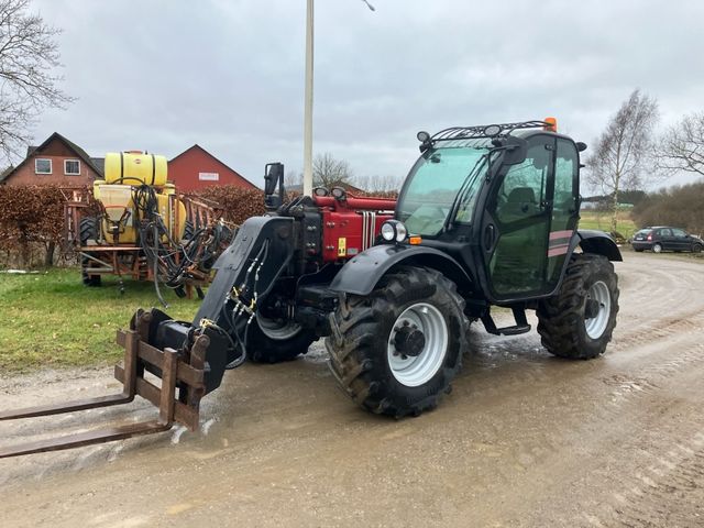 Case IH FARMLIFT 935