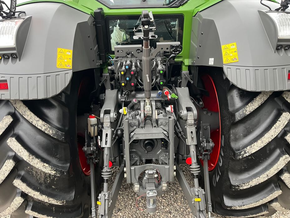 Fendt 828 Vario S4 Profi Plus Med frontlift - Traktorer - Traktorer 4 wd - 5