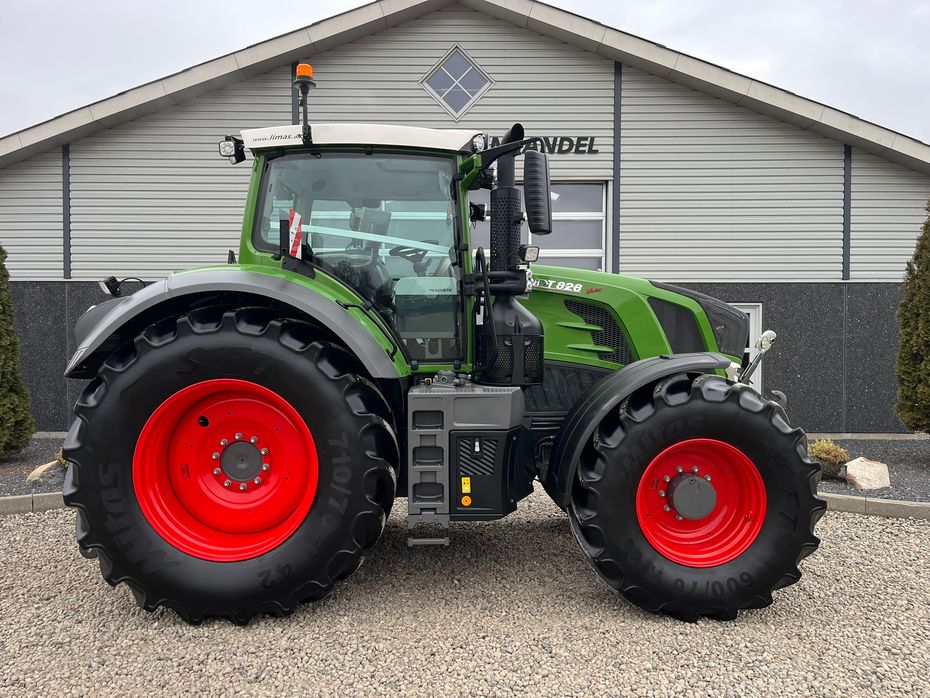 Fendt 828 Vario S4 Profi Plus Med frontlift - Traktorer - Traktorer 4 wd - 16