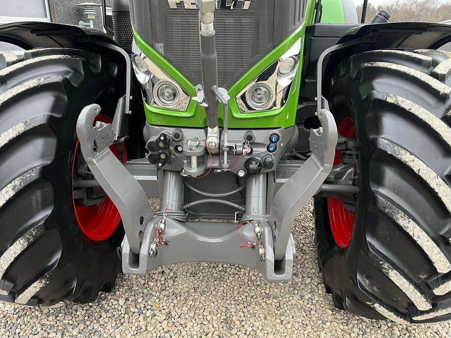 Fendt 828 Vario S4 Profi Plus Med frontlift - Traktorer - Traktorer 4 wd - 4