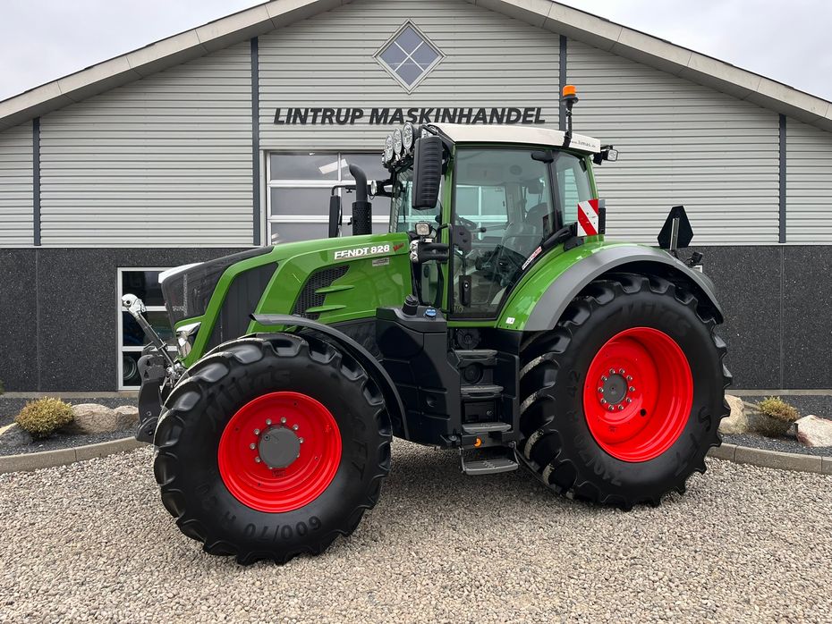 Fendt 828 Vario S4 Profi Plus Med frontlift - Traktorer - Traktorer 4 wd - 1