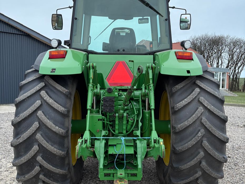John Deere 8100 - Traktorer - Traktorer 4 wd - 4